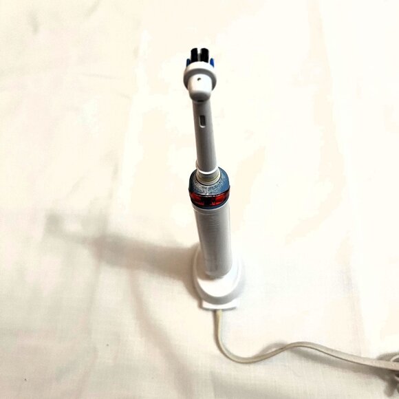🛑 ORAL B Pro BRAUN ➕ ELECTRIC TOOTHBRUSH Rechargeable BRUSH Charger 💸BUY NOW‼️ - Picture 11 of 16